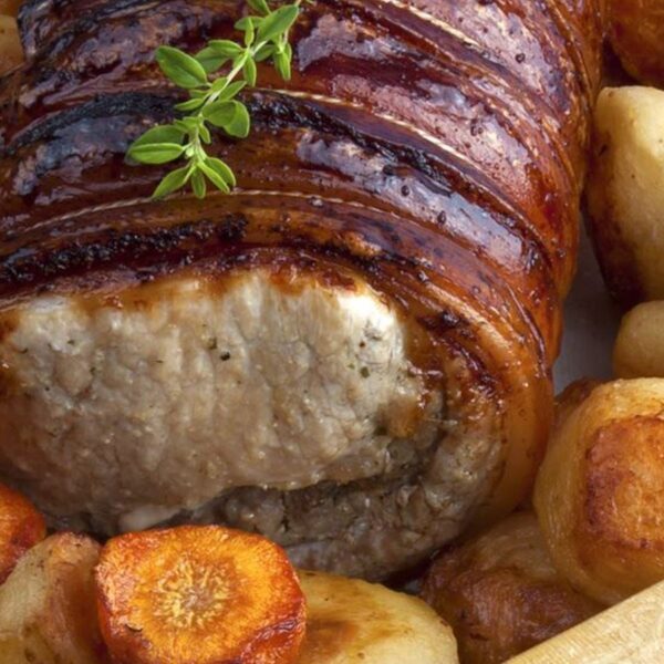 Herb Rolled Eye Fillet (approx 2.5 KG, GF) Whole Angus Beef Eye fillet rolled in mustard & herbs, cooked medium rare.